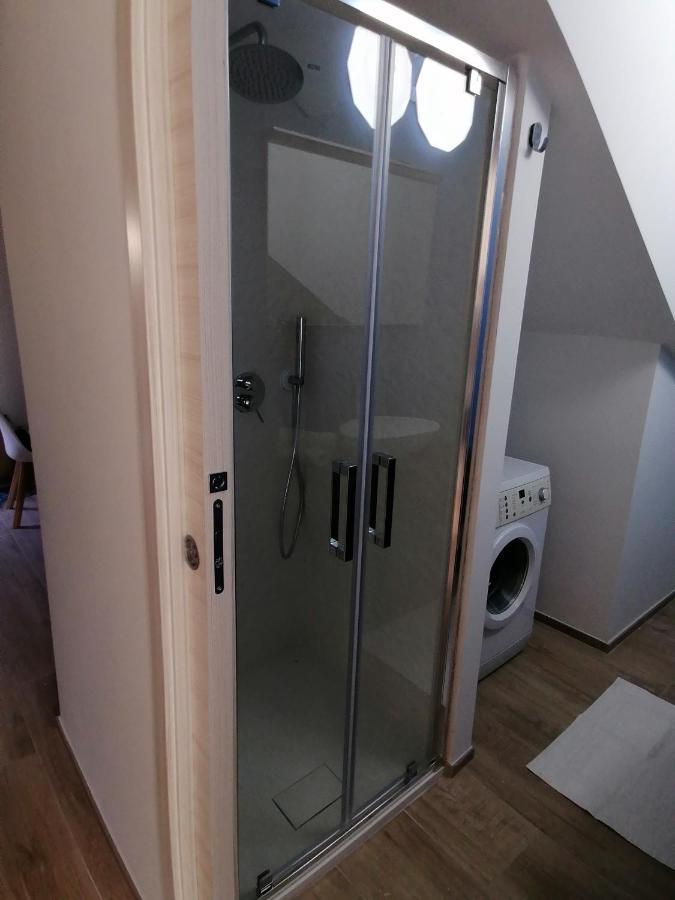 צ'יביטאנובה מארקה Retroscena Apartment In Centro מראה חיצוני תמונה