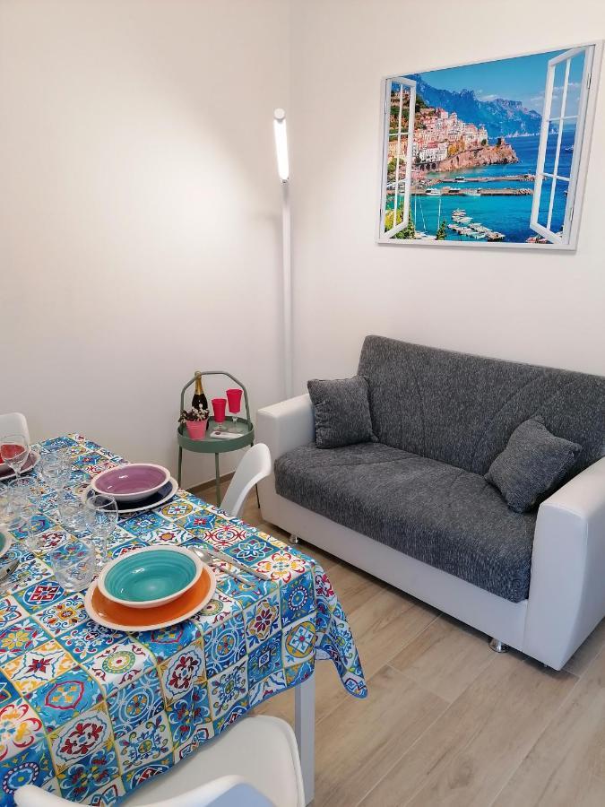 צ'יביטאנובה מארקה Retroscena Apartment In Centro מראה חיצוני תמונה