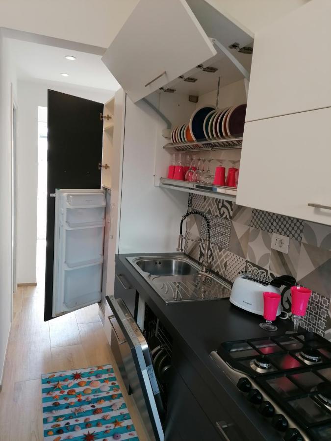 צ'יביטאנובה מארקה Retroscena Apartment In Centro מראה חיצוני תמונה