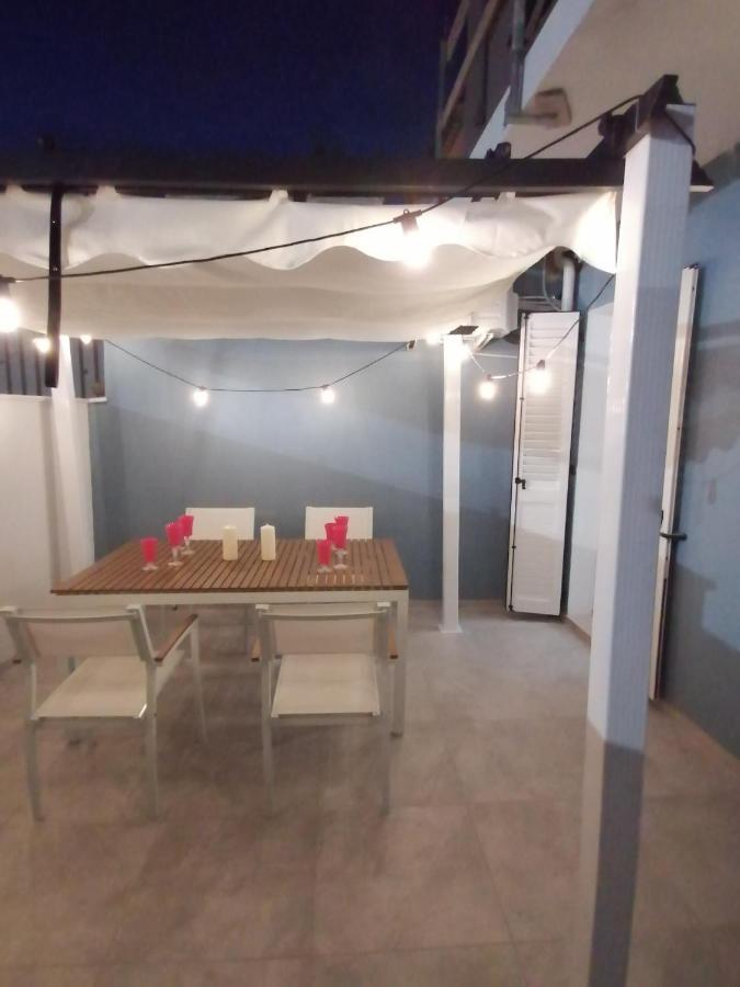 צ'יביטאנובה מארקה Retroscena Apartment In Centro מראה חיצוני תמונה