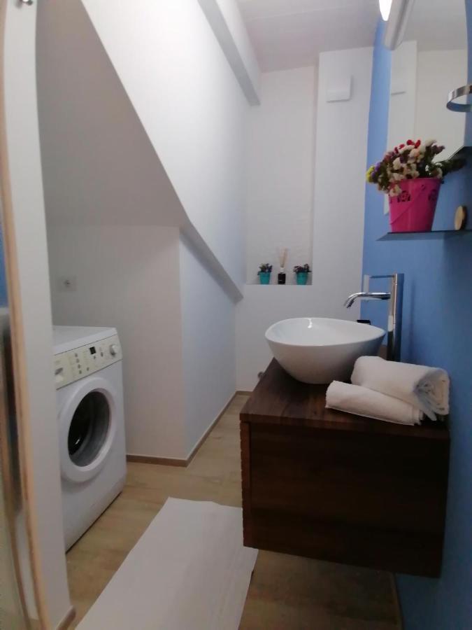 צ'יביטאנובה מארקה Retroscena Apartment In Centro מראה חיצוני תמונה
