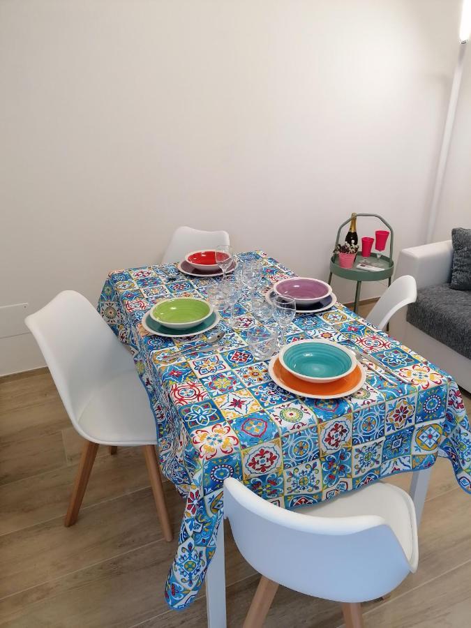 צ'יביטאנובה מארקה Retroscena Apartment In Centro מראה חיצוני תמונה